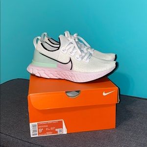 Nike React Infinity Runnjng shoes